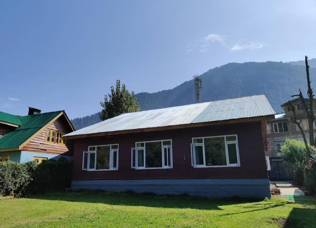 Lidder Palace Pahalgām Buitenkant foto