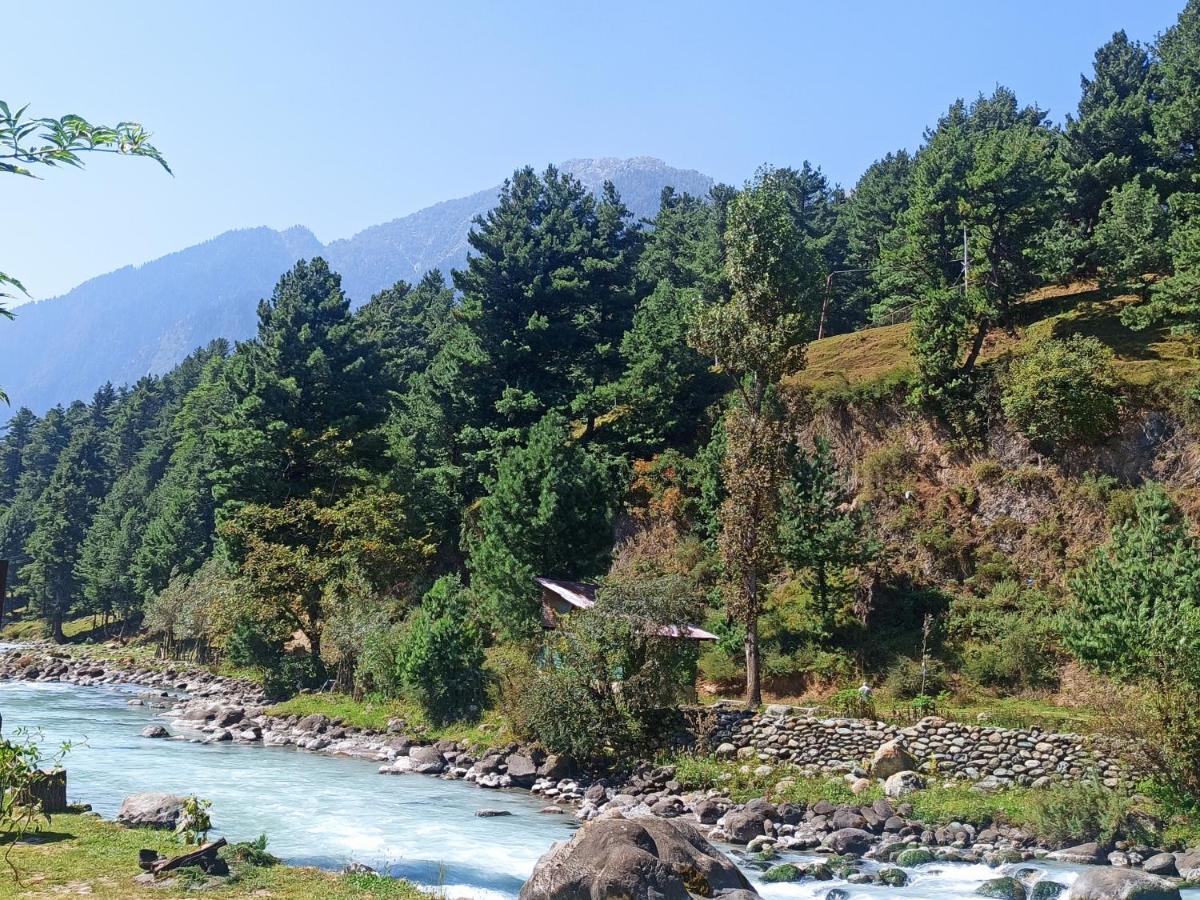 Lidder Palace Pahalgām Buitenkant foto